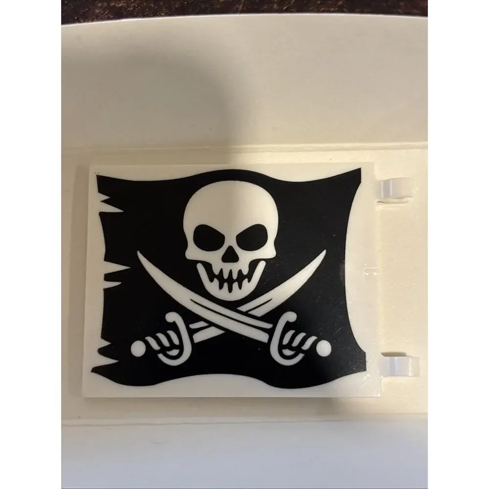 Lego The Brick Bounty Flag Jolly Roger 6x5 Skull & Crossed Cutlasses #2525pb008